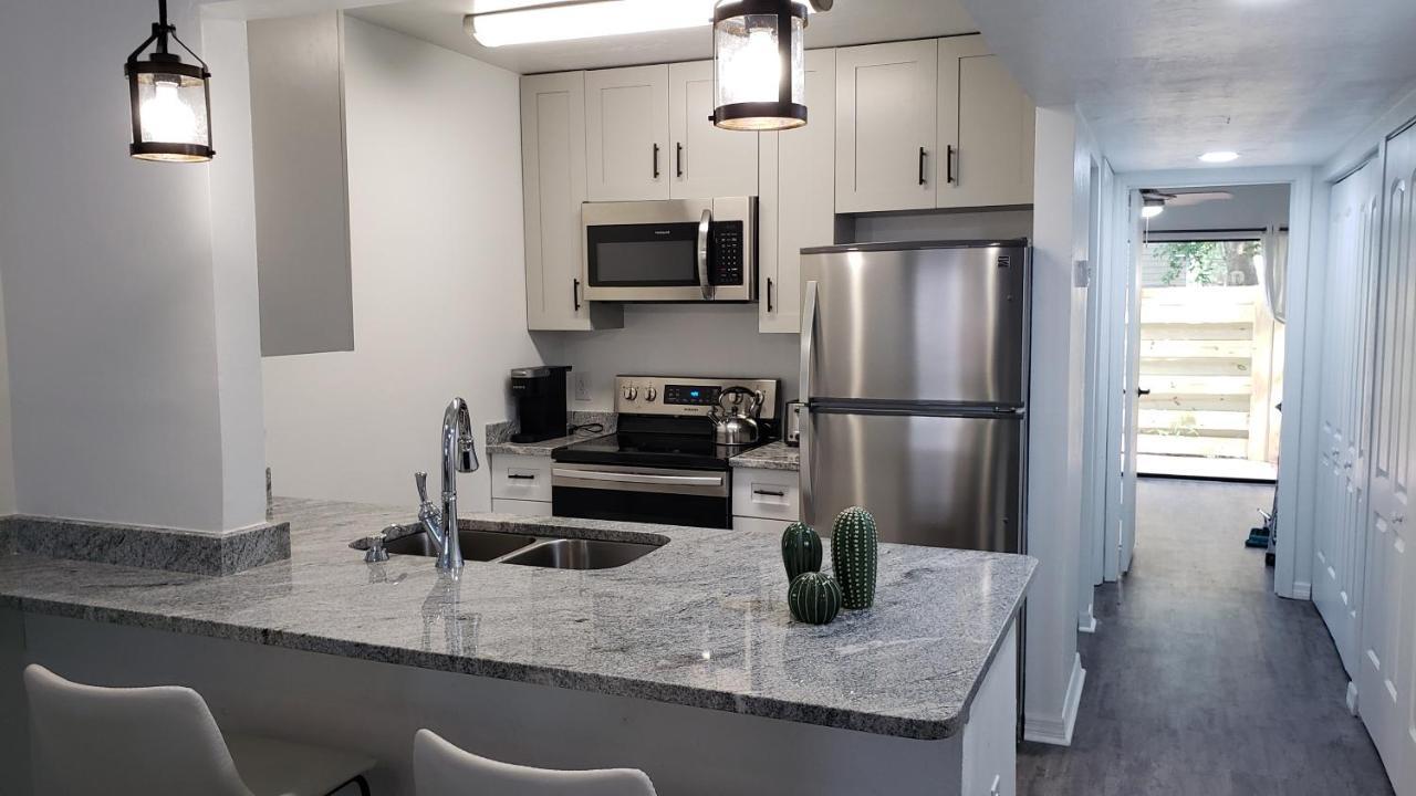 Discover Luxury Condo Steps Away From Celebration Pointe And I-75! Gainesville Exterior photo